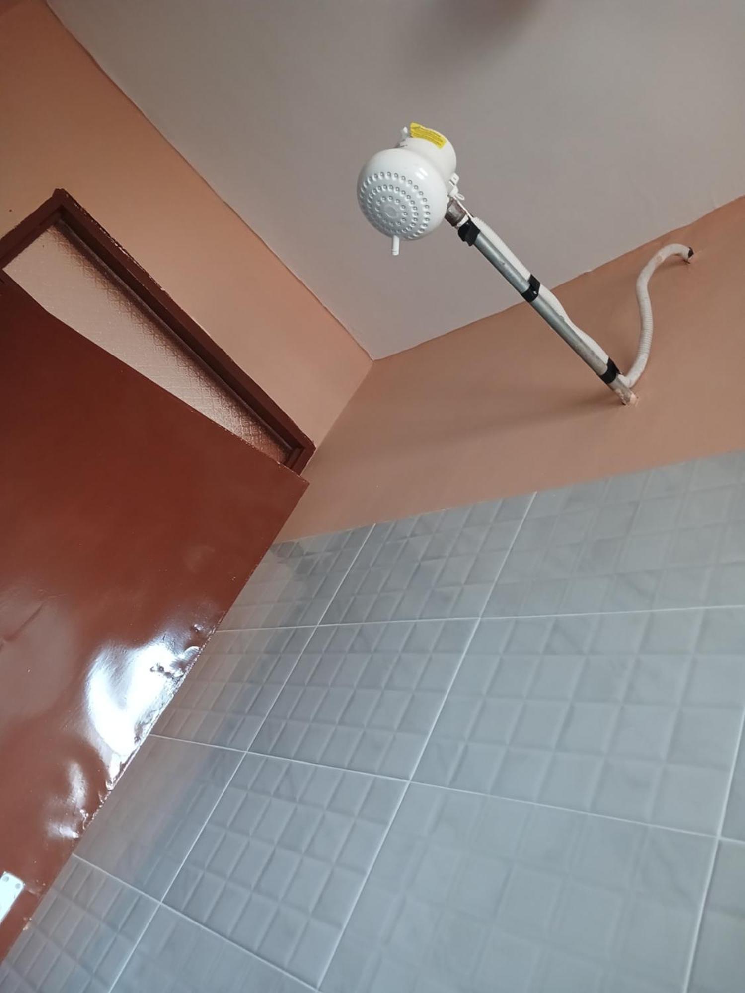 Bedsitter To Let Hotel Кисуму Екстериор снимка